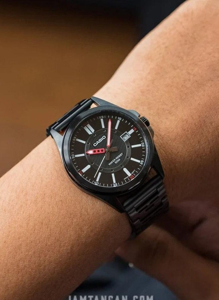 كاسيو Analog Men’s Watch MTP‑E700B‑1EVDF, 45 mm Black Dial, Black Ion‑Plated Stainless Steel Bracelet, 50 m WR - Image 3